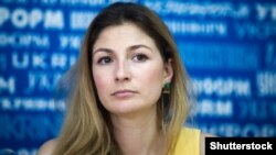 Еміне Джапарова