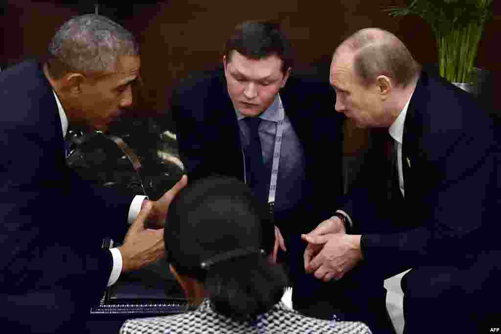 Во время саммита "Большой двадцатки" в Турции 15 ноября 2015 года. 