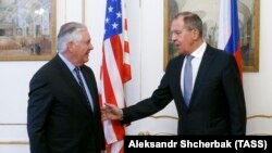 Державний секретар США Рекс Тіллерсон і міністр закордонних справ Росії Сергій Лавров