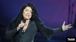 Російська співачка Лоліта Мілявська