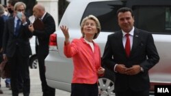 Predsednica Evropske komisije Ursula von der Leyen i premijer Severne Makedonije Zoran Zaev u Skoplju 28. septembra 2021.