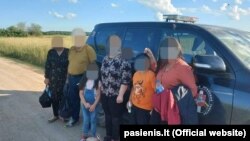 Мігранти на білорусько-литовському кордоні, архівне фото, 2021 рік