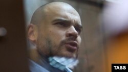 На снимке: Максим Марцинкевич по кличке "Тесак"