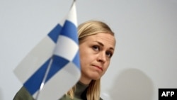 За словами Валтонен, країна, яка веде оборонну війну, може атакувати військові цілі на території агресора, якщо це необхідно для самооборони