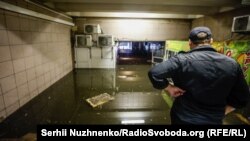 У Києві 19 липня пройшла сильна злива, яка підтопила в столиці дві станції метро