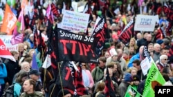 Демонстрация противников пакта (TTIP) в Ганновере (Германия)