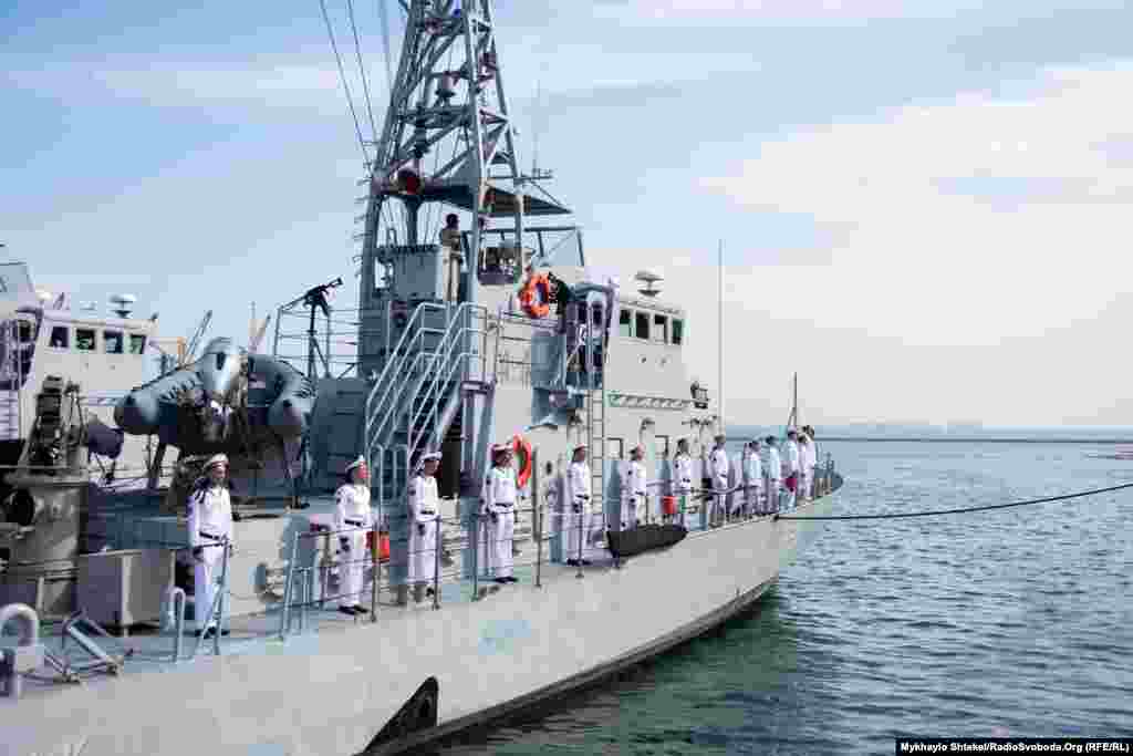 Команда катеру «Старобільськ» готується до урочистих заходів з нагоди Дня Військово-морських сил  