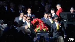 Похороны Майкла Джексона сами по себе стали шоу, каким была вся его жизнь