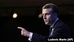 Макрон пообіцяв посилити закони, які дозволили б притягнути до відповідальності причетних до геноциду