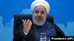 У телевізійному зверненні 14 липня президент Роугані сказав, що готовий до перемов з адміністрацією Трампа, коли вона припинить «санкції та цькування»