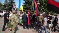 Активісти на Донеччині звинуватили мера міста в сепаратизмі (відео) Активісти на Донеччині звинуватили мера міста в сепаратизмі (відео)
