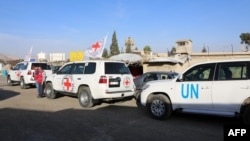 Гуманитарные группы ООН доставляют продовольствие и лекарства нуждающемуся сирийскому гражданскому населению, 9 марта 2018