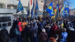 У Києві пікетували посольство Польщі (відео) У Києві пікетували посольство Польщі (відео)