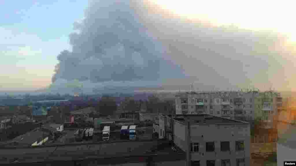 Наразі немає жертв серед військовослужбовців і цивільного населення. Такі попередні дані на брифінгу в Києві оприлюднив міністр оборони України Степан Полторак