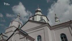 Київський і Московський патріархати: як у селі на Тернопільщині люди посварилися (відео) Київський і Московський патріархати: як у селі на Тернопільщині люди посварилися (відео)