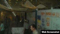 Сцена из фильма «Смертельная зона» ( «Outside the Wire» )