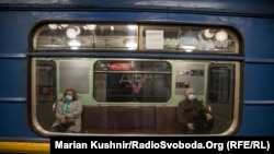 «Залежно від епідемічної ситуації в регіоні або окремих адміністративно-територіальних одиницях-районах встановлюється «зелений», «жовтий», «помаранчевий» або «червоний» рівень епідемічної небезпеки поширення COVID-19»