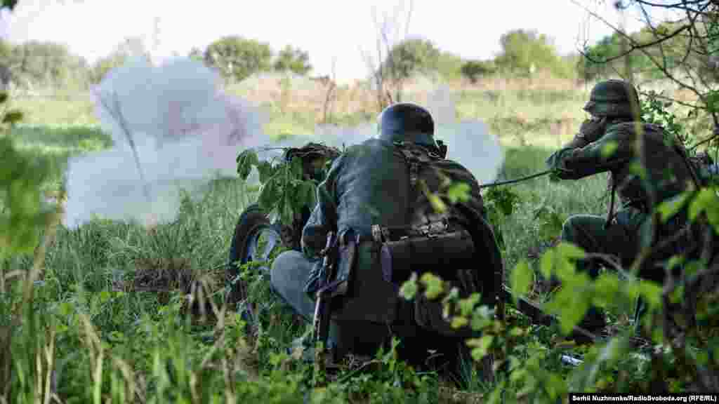 Постріл з німецької протитанкової рушниці 