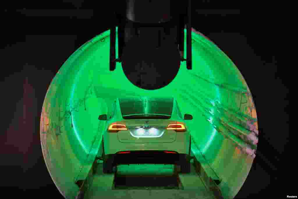 Всередині тунелів електричні «ковзани» пересуватимуть автомобілі з точки «А» в точку «Б»