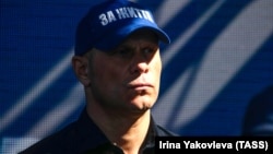 Сам Ілля Кива повідомив про обшуки раніше 16 листопада і пов’язав їх зі своєю політичною позицією