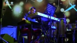 Джамала рассказала о детстве и давней дружбе с джазменом Усеином Бекировым (видео) Джамала рассказала о детстве и давней дружбе с джазменом Усеином Бекировым (видео)