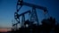 Нафтові насоси на Імілорському родовищі нафти, околиці міста Когалим, січень 2016 року