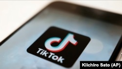 У TikTok набирає популярності небезпечний тренд, через який діти зазнають травм