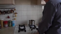 Конфисковали даже Библию: как в России живут последователи Свидетелей Иеговы (видео) Конфисковали даже Библию: как в России живут последователи Свидетелей Иеговы (видео)