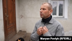 44-річний Володимир Маліцький є єдиним опікуном 82-річного батька, який прикутий до ліжка