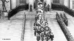 Непредсказуемая история Непредсказуемая история