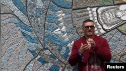 Александр Усик во время презентации реконструированной мозаики «Боривитер»