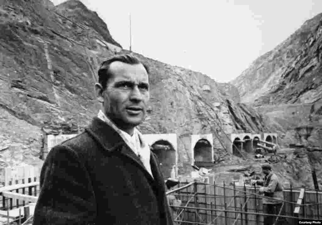 Николай Савченков дар пасманзари сохтмони нирӯгоҳи обӣ дар даврони Тоҷикистон шӯравӣ 