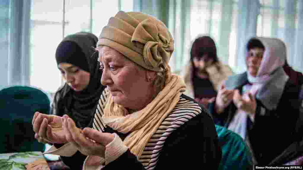 Мать политзаключенных Узеира и Теймура Абдуллаевых – Диляра Абдуллаева