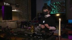 Хліба і видовищ на виніс. Український бізнес адаптується до роботи в час пандемії – відео Хліба і видовищ на виніс. Український бізнес адаптується до роботи в час пандемії – відео