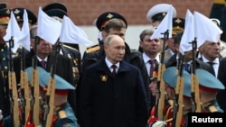 Президент России Владимир Путин во время празднования 79-й годовщины победы над Германией во Второй мировой войне. Москва, 9 мая 2024 года