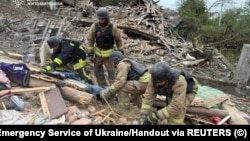 Ілюстраційне. Ліквідація наслідків російської атаки на Житомирщині, травень 2025 року