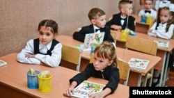 Згідно з опитуванням, у всіх регіонах України простежується значний ріст тих, хто вважає, що російську мову взагалі не варто вивчати (фото ілюстративне)