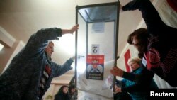 Підрахунок голосів після так званих «виборів» у Донецьку, 2 листопада 2014 року