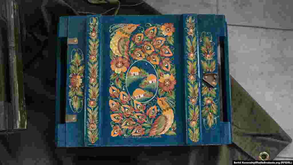 Ящик-скриня «Рідна Україна» авторства Тетяни Стадниченко