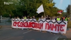 Desetine hiljada ljudi na ulicama Beograda traži izbore i smenu vlasti  Desetine hiljada ljudi na ulicama Beograda traži izbore i smenu vlasti