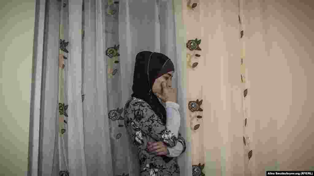 Жена Тофика – Алие Кутаметова. Ее бабушке во время обыска стало плохо, пришлось вызывать скорую 