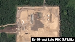 Istočni dio lokacije prikazan je na satelitskom snimku kompanije Planet Labs od 13. augusta.