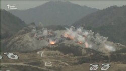 Південна і Північна Кореї – суперництво на навчаннях (відео) Південна і Північна Кореї – суперництво на навчаннях (відео)