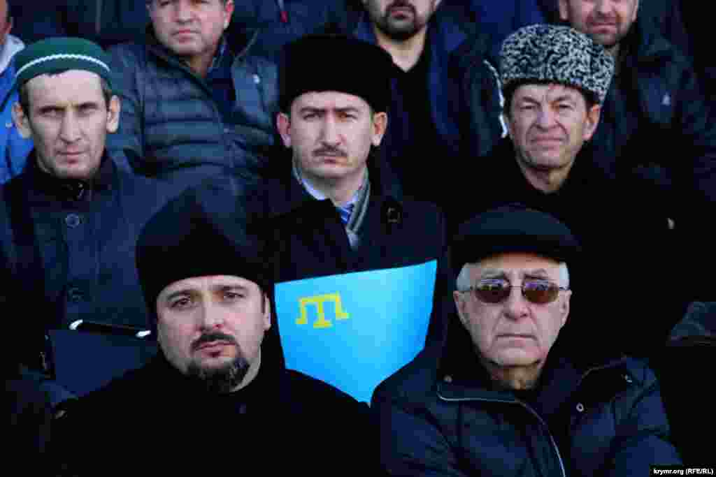 В состав делегации вошли чиновники,работники СМИ и культурные деятели.