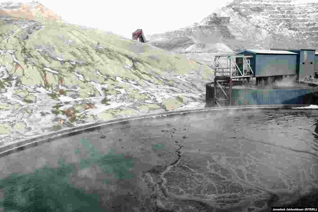 A holding tank for water used in the extraction process