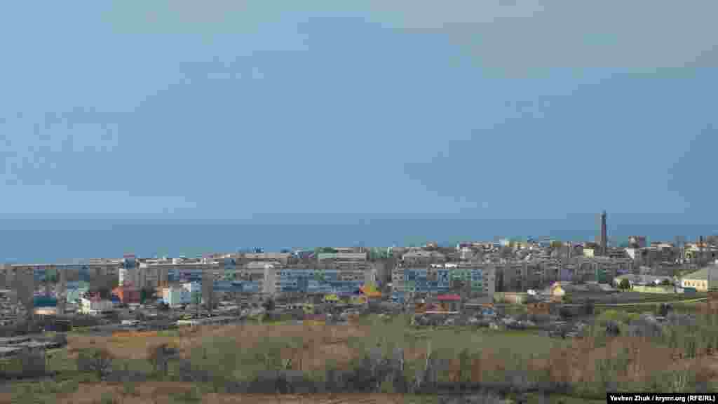 В январе-феврале 1942 года в течение 16 суток на глазах у наступающих фашистов специалистами ремонтного артиллерийского завода Черноморского флота была произведена замена орудийных стволов. Учитывая, что вес каждого ствола составлял 50 тонн, подобная операция без специального кранового оборудования являлась уникальной в мировой практике