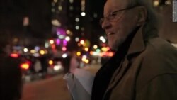 У Нью-Йорку пікетували виступ російського диригента, який підтримав анексію Криму (відео) У Нью-Йорку пікетували виступ російського диригента, який підтримав анексію Криму (відео)