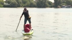 Українець прагне встановити рекорд, веслуючи на дошці з Києва в Одесу – відео Українець прагне встановити рекорд, веслуючи на дошці з Києва в Одесу – відео