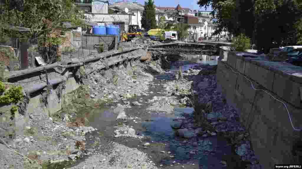 Русло реки Учан-Су в Ялте спустя два месяца после наводнения. Больше фото смотрите здесь