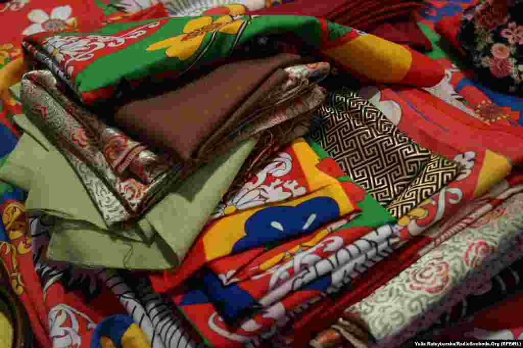 Японські хустки для фуросікі – мистецтва створення пакування та сумок з відрізів тканини